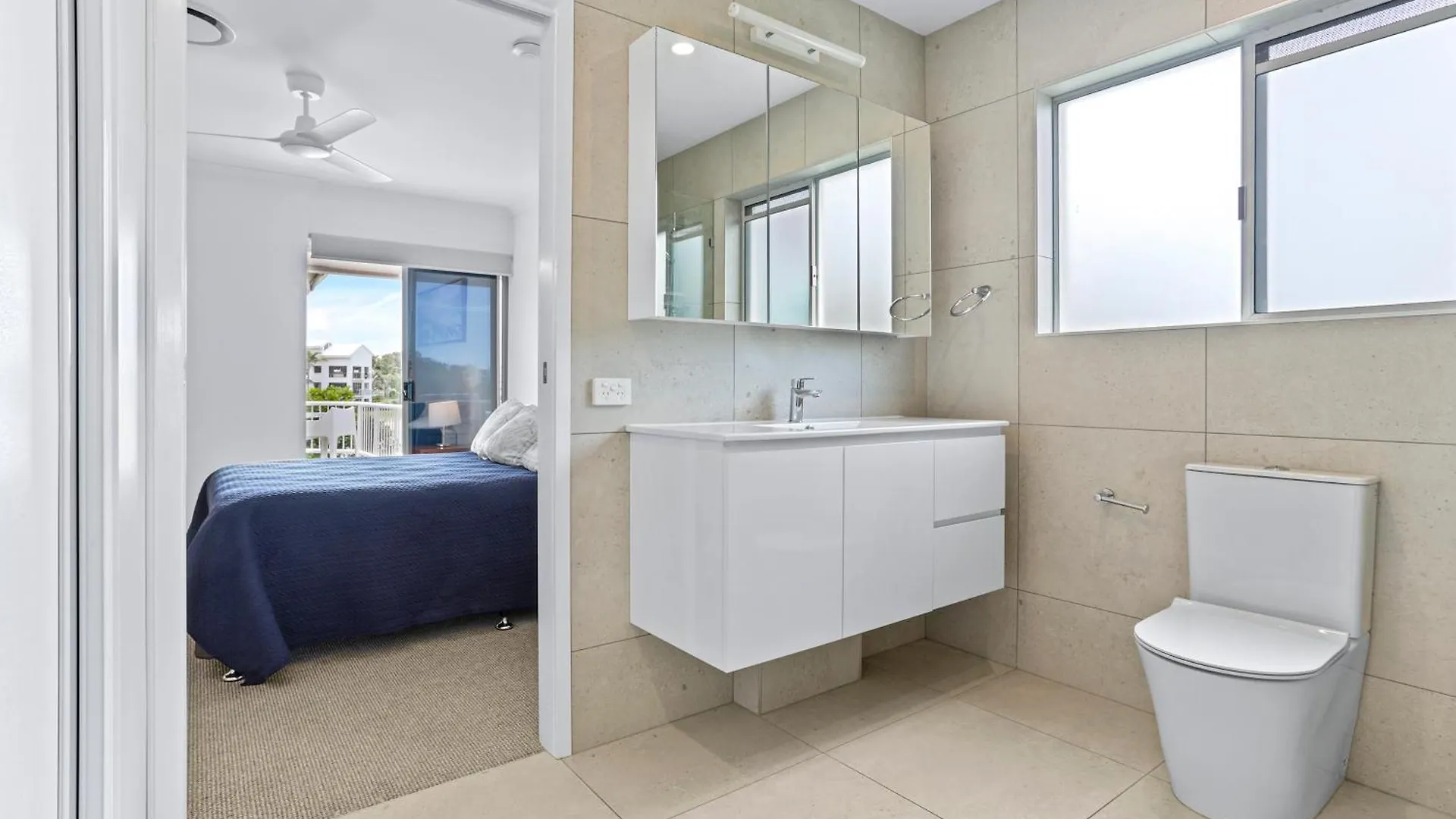 No 13 Noosa Riverfront Apartment Noosaville